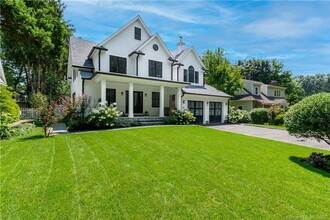 31 Hazel St in Darien, CT - Building Photo - Building Photo