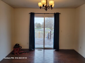 16 Cedar Pointe Ct in Goddard, KS - Building Photo - Building Photo