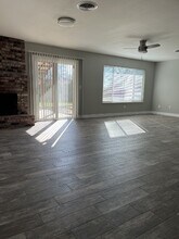 1176 Robert Dr in Yuba City, CA - Building Photo - Building Photo