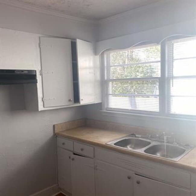 129 N 11th St in Griffin, GA - Building Photo - Building Photo