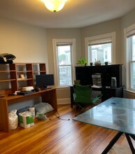 267 E Cottage St, Unit 3 in Boston, MA - Building Photo - Building Photo