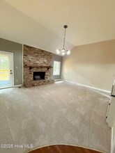 107 E Baywood Ln in Greenville, NC - Foto de edificio - Building Photo