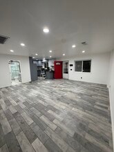 2207 S Burnside Ave in Los Angeles, CA - Building Photo - Building Photo