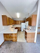 2510 Amber Valley Ct S in Fargo, ND - Building Photo - Building Photo