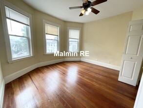 112 Hillside St, Unit 3 in Boston, MA - Building Photo - Building Photo