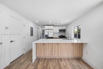 5900 NW 5th Ct in Miami, FL - Building Photo - Building Photo