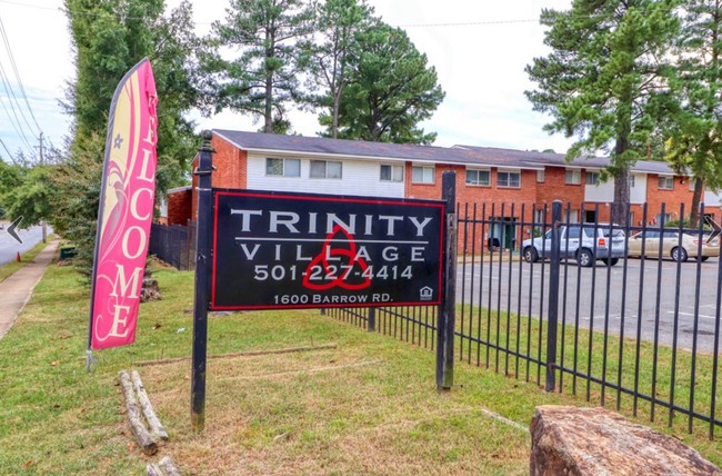 Trinity Village Townhomes in Little Rock, AR - Building Photo - Building Photo