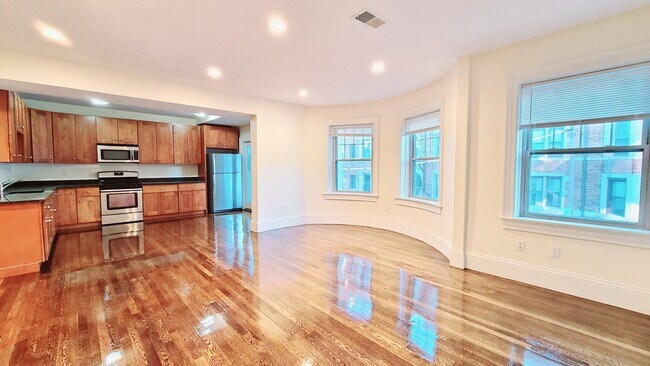 29 Commonwealth Ter, Unit 2 in Boston, MA - Foto de edificio - Building Photo