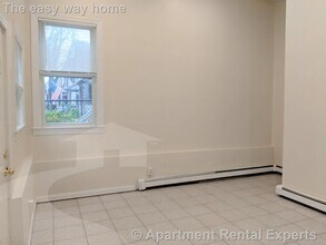 83 Yorktown St in Somerville, MA - Building Photo - Building Photo