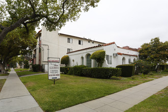 1115 E California Ave in Glendale, CA - Foto de edificio - Building Photo