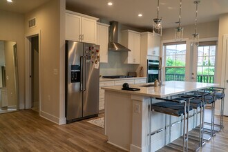 102 Saint Ives Pl, Unit 402 in Oxon Hill, MD - Building Photo - Building Photo