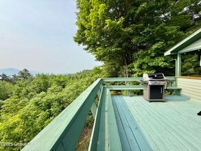 29 Sunrise Ln in Bolton Landing, NY - Building Photo - Building Photo