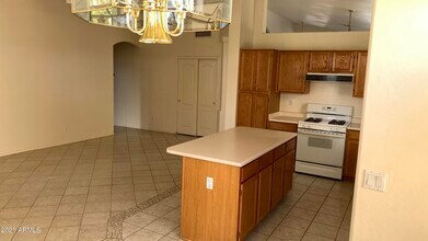 13757 W Vernon Ave in Goodyear, AZ - Building Photo - Building Photo