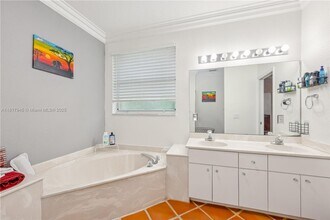 5309 SW 133rd Ave in Miramar, FL - Building Photo - Building Photo