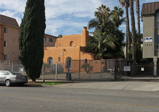 Coronel Apartments in Los Angeles, CA - Building Photo - Building Photo