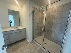 6204 Kenbrook Dr in Tucker, GA - Foto de edificio - Building Photo