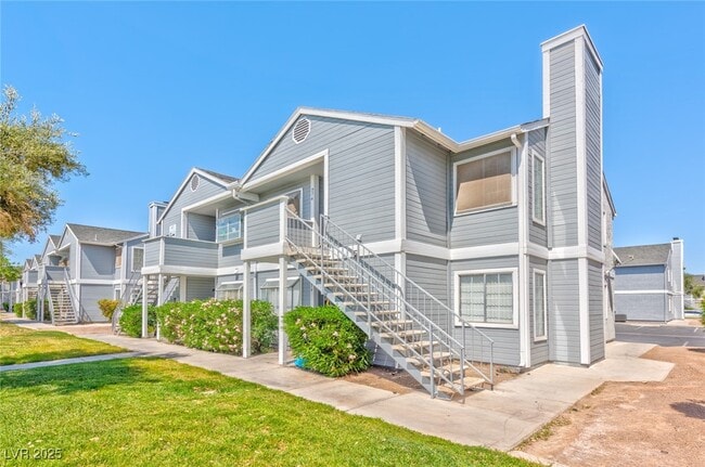 1870 Nebula Dr in Las Vegas, NV - Building Photo - Building Photo