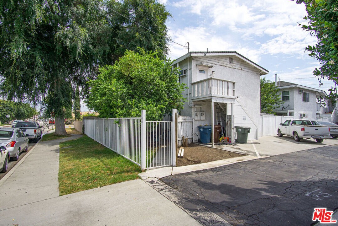 2702 Potrero Ave in South El Monte, CA - Building Photo