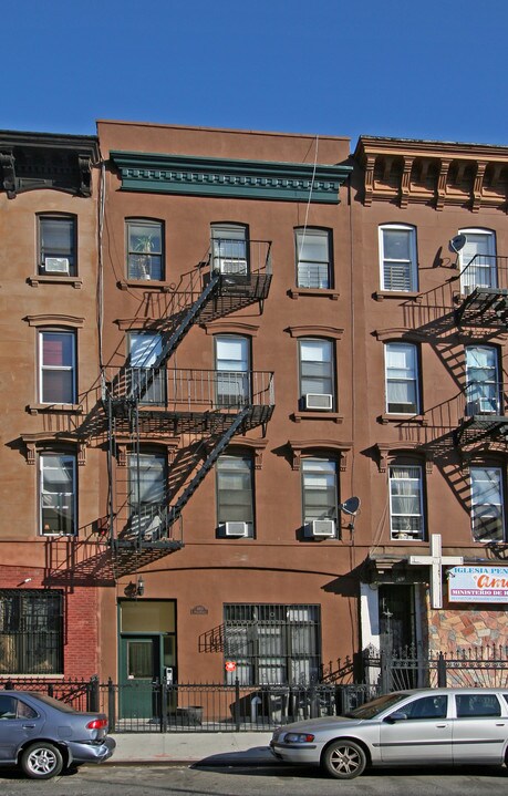 693 Dekalb Ave in Brooklyn, NY - Building Photo