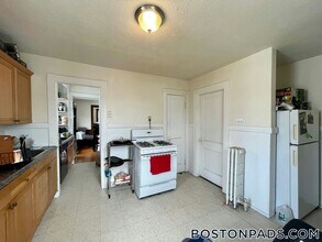 58 Brock St in Boston, MA - Foto de edificio - Building Photo