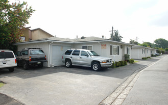 2544-2546 Orange Ave in Costa Mesa, CA - Foto de edificio - Building Photo