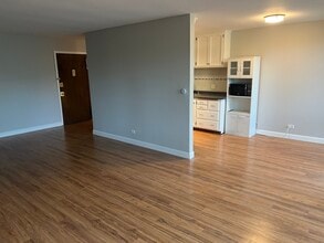 5500 Hillcrest Ln in Lisle, IL - Building Photo - Building Photo