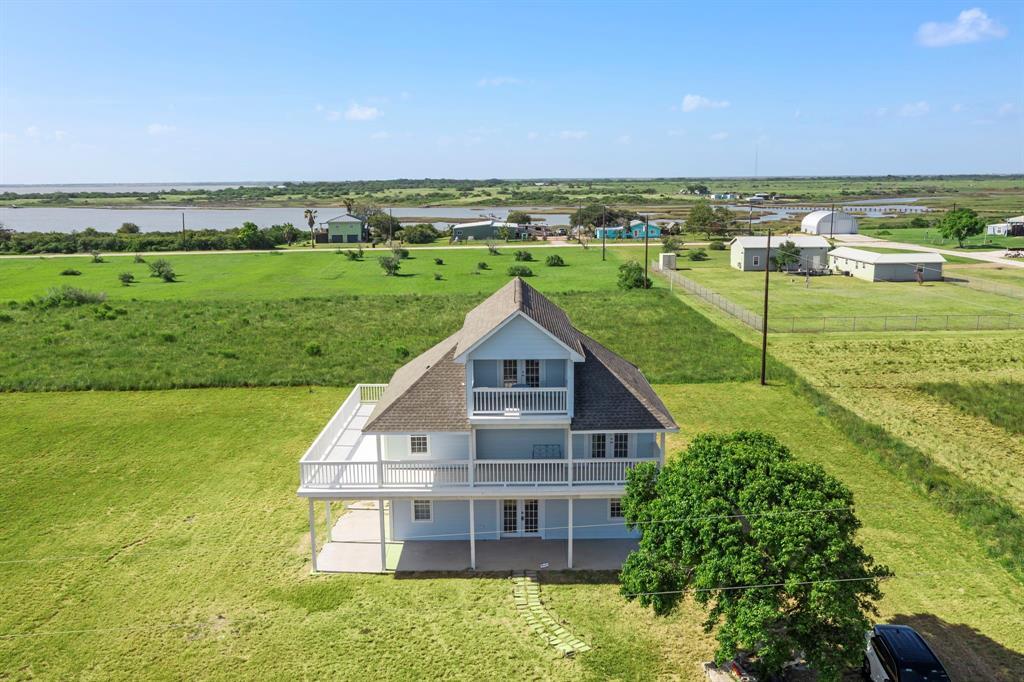 3582 Co Rd 476 in Palacios, TX - Building Photo