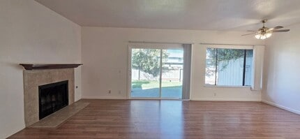 7862 Hampton Ln in Citrus Heights, CA - Foto de edificio - Building Photo