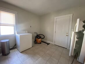 49 Conwell Ave, Unit #2 in Somerville, MA - Foto de edificio - Building Photo