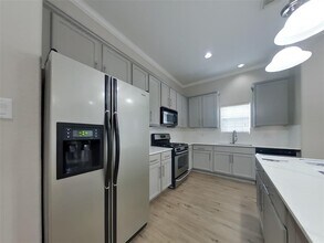 5407 Kansas St in Houston, TX - Building Photo - Building Photo