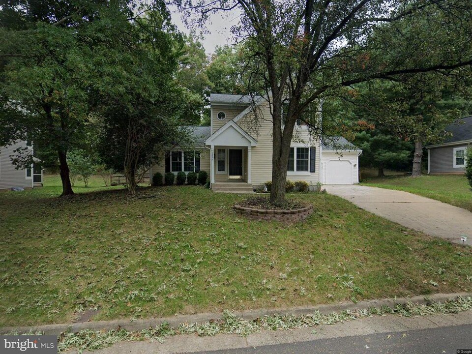 2865 Spring Chapel Ct in Herndon, VA - Building Photo