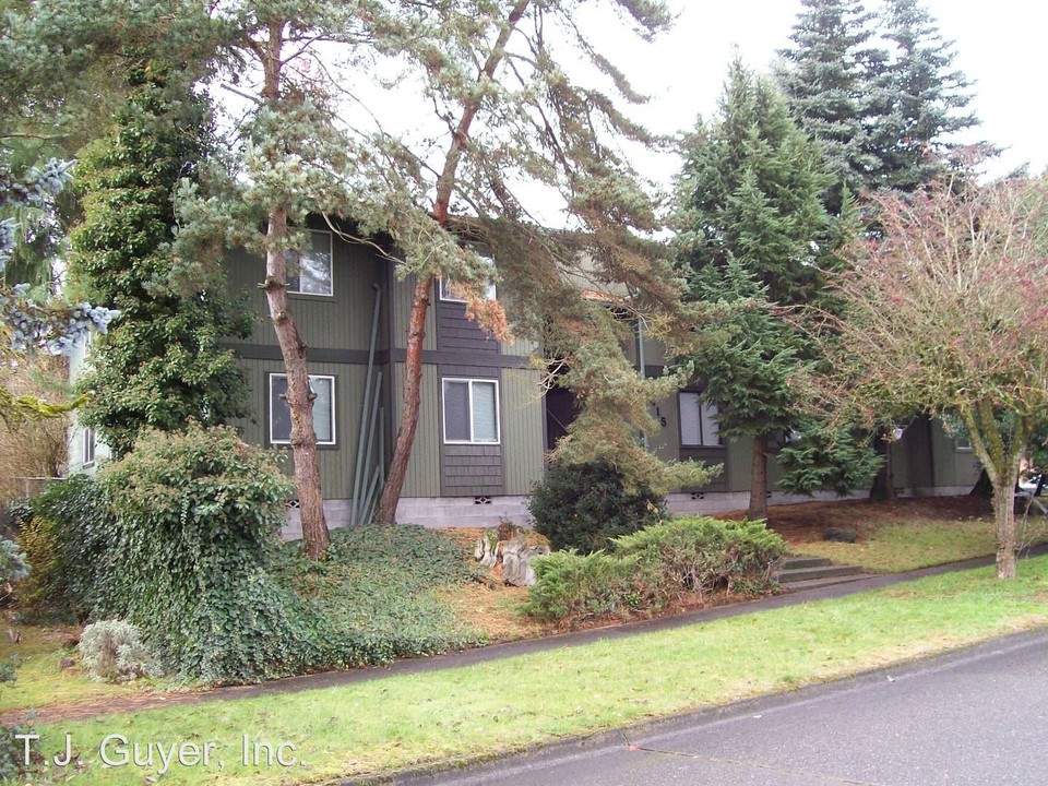 415 N Oak St in Centralia, WA - Building Photo