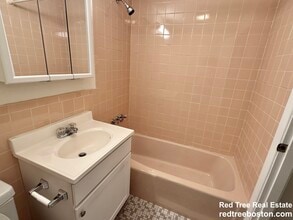 245 Main St in Watertown, MA - Foto de edificio - Building Photo