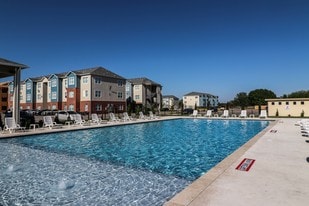 Panther Hill Apartments in Prairie View, TX - Building Photo