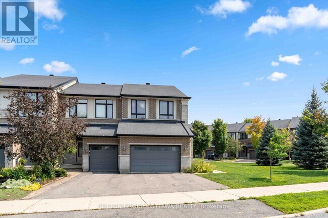 248 Keyrock Dr in Ottawa, ON - Building Photo - Building Photo