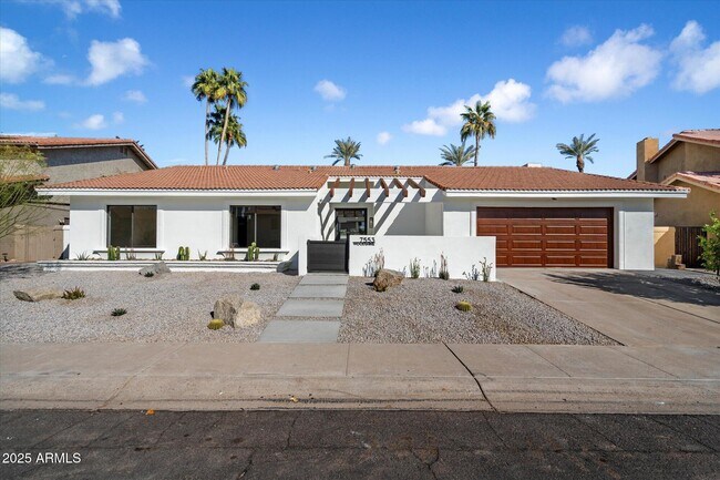 7553 E Woodshire Cove in Scottsdale, AZ - Building Photo - Building Photo
