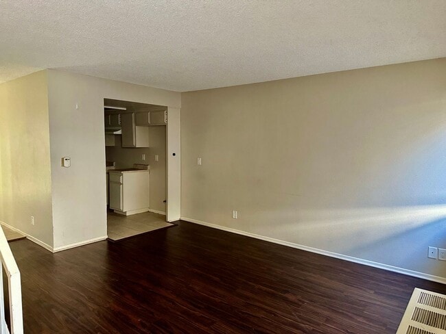 618 Wilmington Blvd in Los Angeles, CA - Building Photo - Building Photo