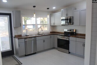 955 Laurie Ln in Columbia, SC - Building Photo - Building Photo