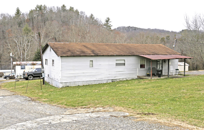 1680 Paperville Rd in Bristol, TN - Building Photo - Building Photo