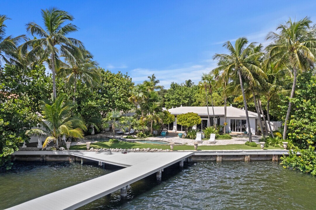 7500 S Flagler Dr in West Palm Beach, FL - Building Photo