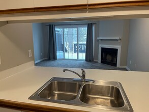 1913 Ridgebury Dr in Hilliard, OH - Foto de edificio - Building Photo