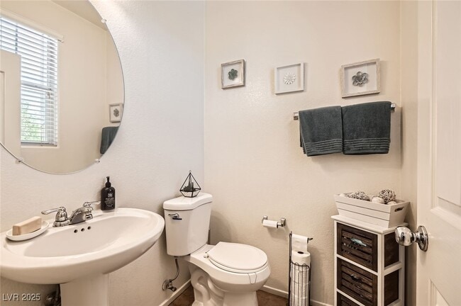 8252 S Pearl Oasis Ct