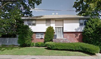 2243 2nd St in East Meadow, NY - Building Photo