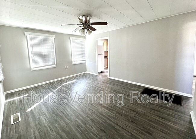 407 Douglas Ave in Maryville, TN - Building Photo - Building Photo