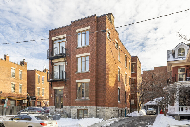 216 Cooper St in Ottawa, ON - Building Photo - Primary Photo