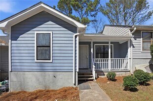 858 Ohara Dr in Jonesboro, GA - Building Photo