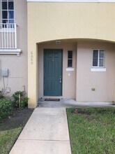 6060 SW 19th Ct in North Lauderdale, FL - Building Photo - Building Photo