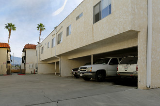 25555 New Chicago Ave in Hemet, CA - Foto de edificio - Building Photo