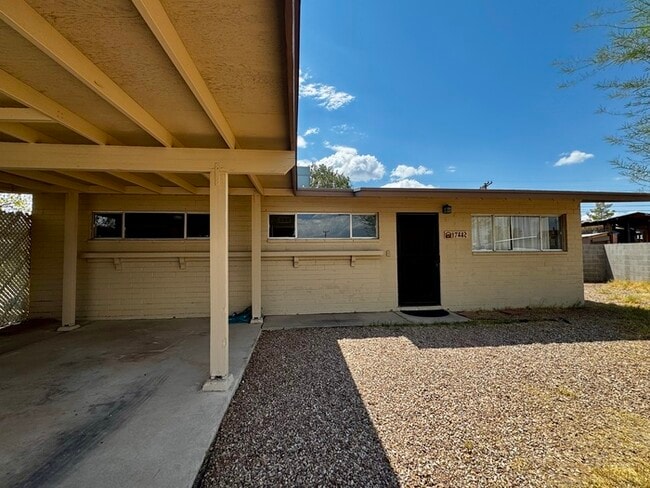 property at 1744 S Chrysler Ave