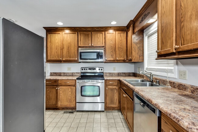 2804 Thurman Cir SW in Huntsville, AL - Building Photo - Building Photo